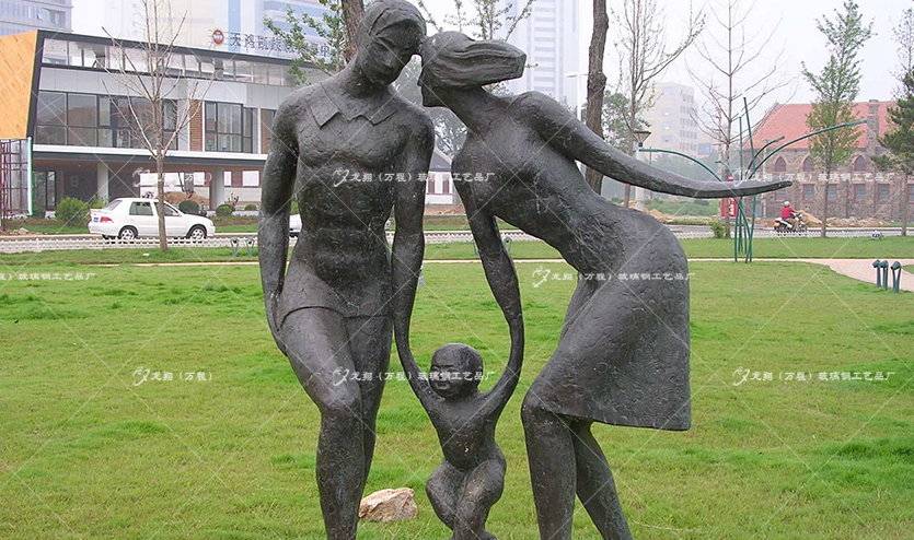 人物景觀雕塑怎樣設(shè)計(jì)才能更加生動？