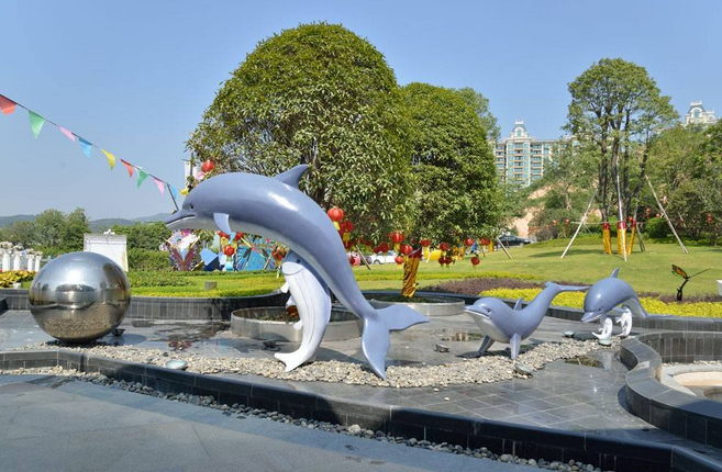 玻璃鋼景觀(guān)雕塑制作時(shí)如何布置廠(chǎng)房？